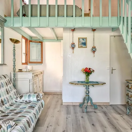 Holiday home Maisonеtte Arcadia - Vue Sur L'etang Gruissan